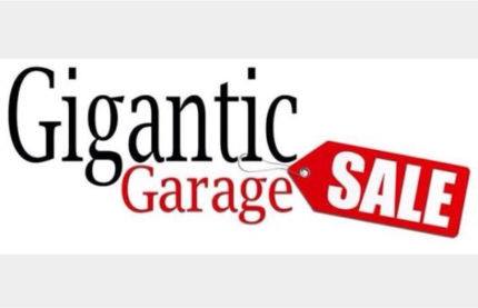 Huge Massive Giant Garage Sale At Traralgon Vic Australia