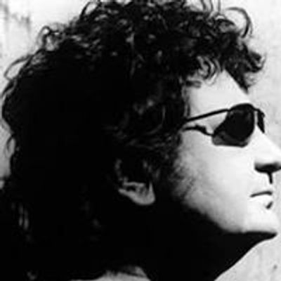 Richard Clapton -Official
