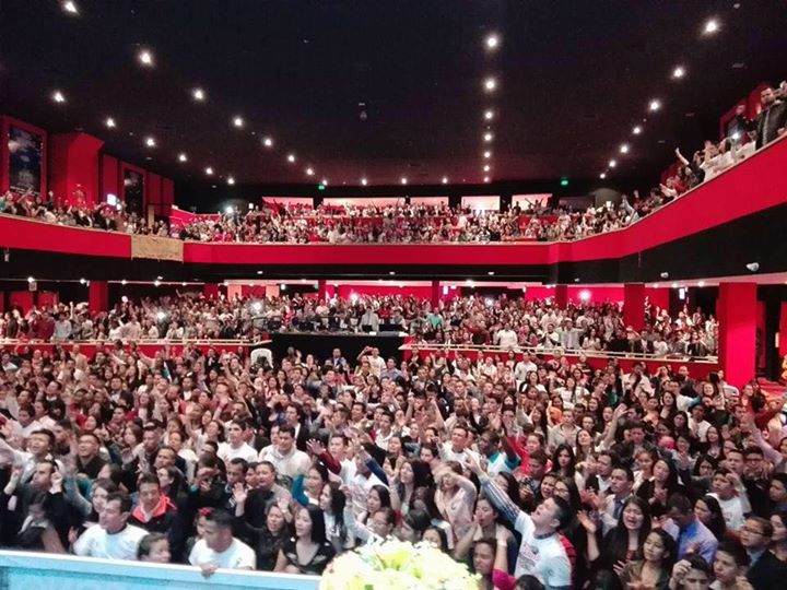 64 x 13 Congreso Bogotá Teatro 28 at Jovenes Distrito de Royal Center,