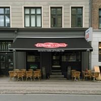Freddy's bar
