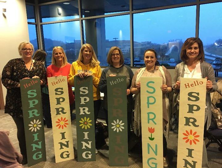 daisy spring wood sign painting class at mountain creative fairmont