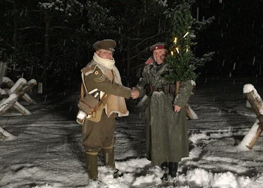 Christmas truce 1914. Ww1 Christmas Truce. The Christmas Truce. Сочельник 1914.