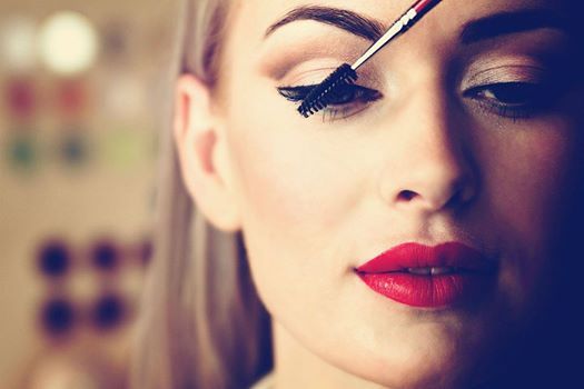 Curs Automachiaj Brasov At Metropolitan Beauty Academy Brasov Brasov