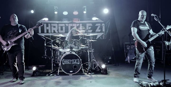 Throttle 21 At Two Doors Down Maryville Maryville
