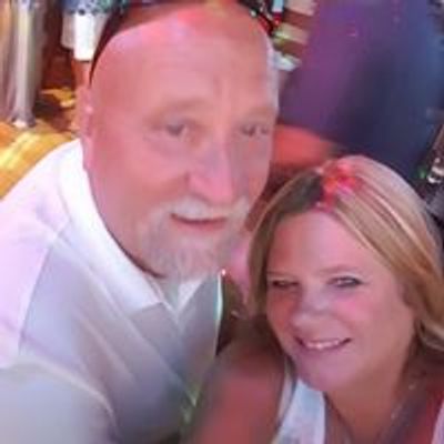 Jim and Debs Lakeside Pub at America's Best Value