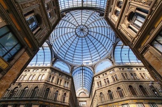 Risultati immagini per LA CASA MASSONICA APRE AL MAGGIO