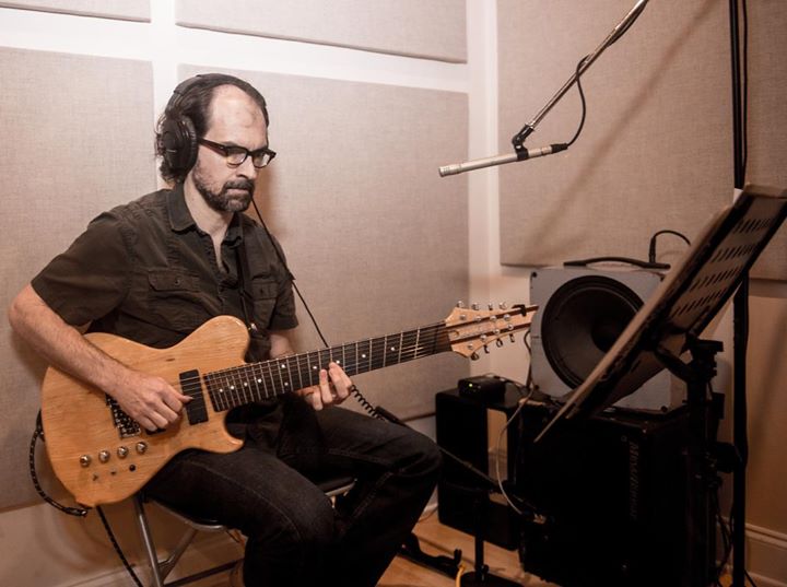 7 et 8 CORDES, guitares-et-basses, impro/composition, investigations B294b864a4b24cd96a94aa5e8637fa37