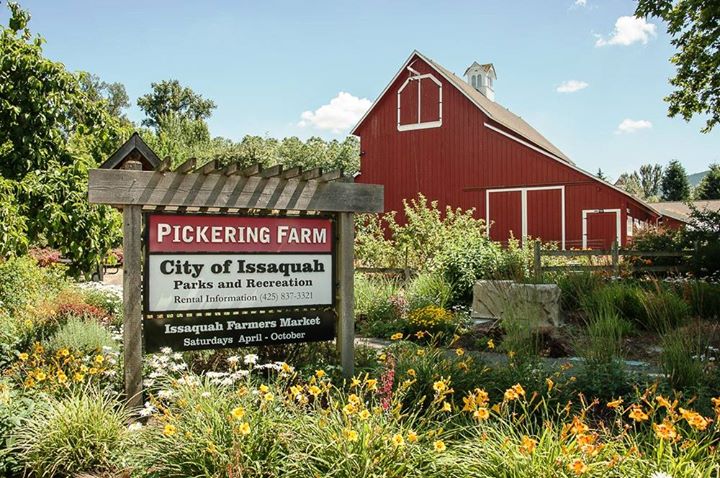 Pickering Barn Christmas Craft Show Issaquah