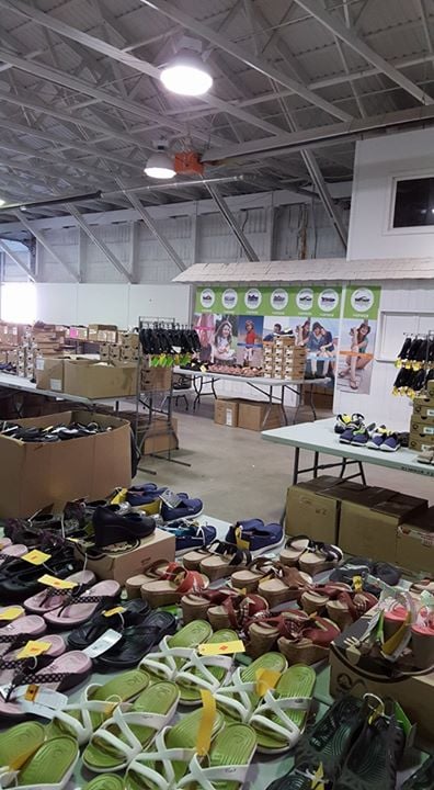 crocs warehouse sale