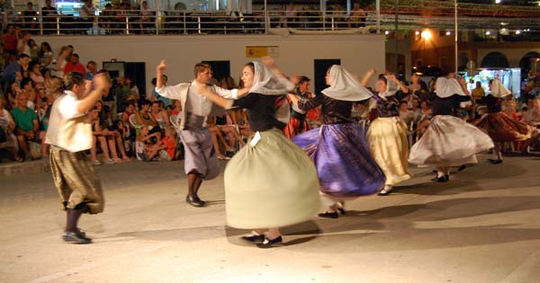 Image result for BALL DE BOT CASTELL DE CAPDEPERA