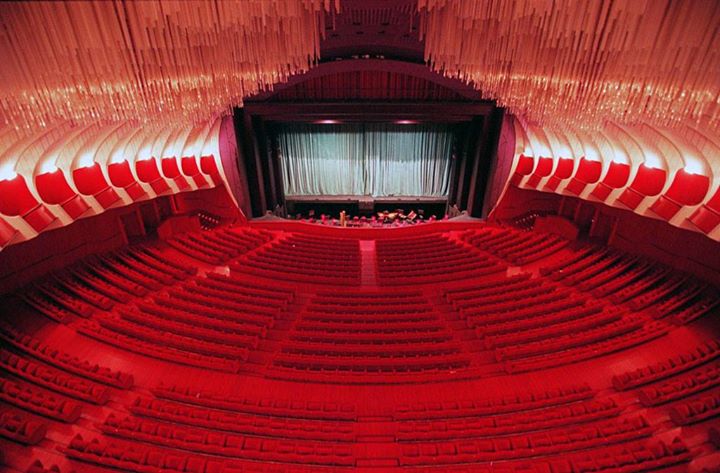 Il Teatro Regio e i costumi di scena (con ingresso in sartoria)