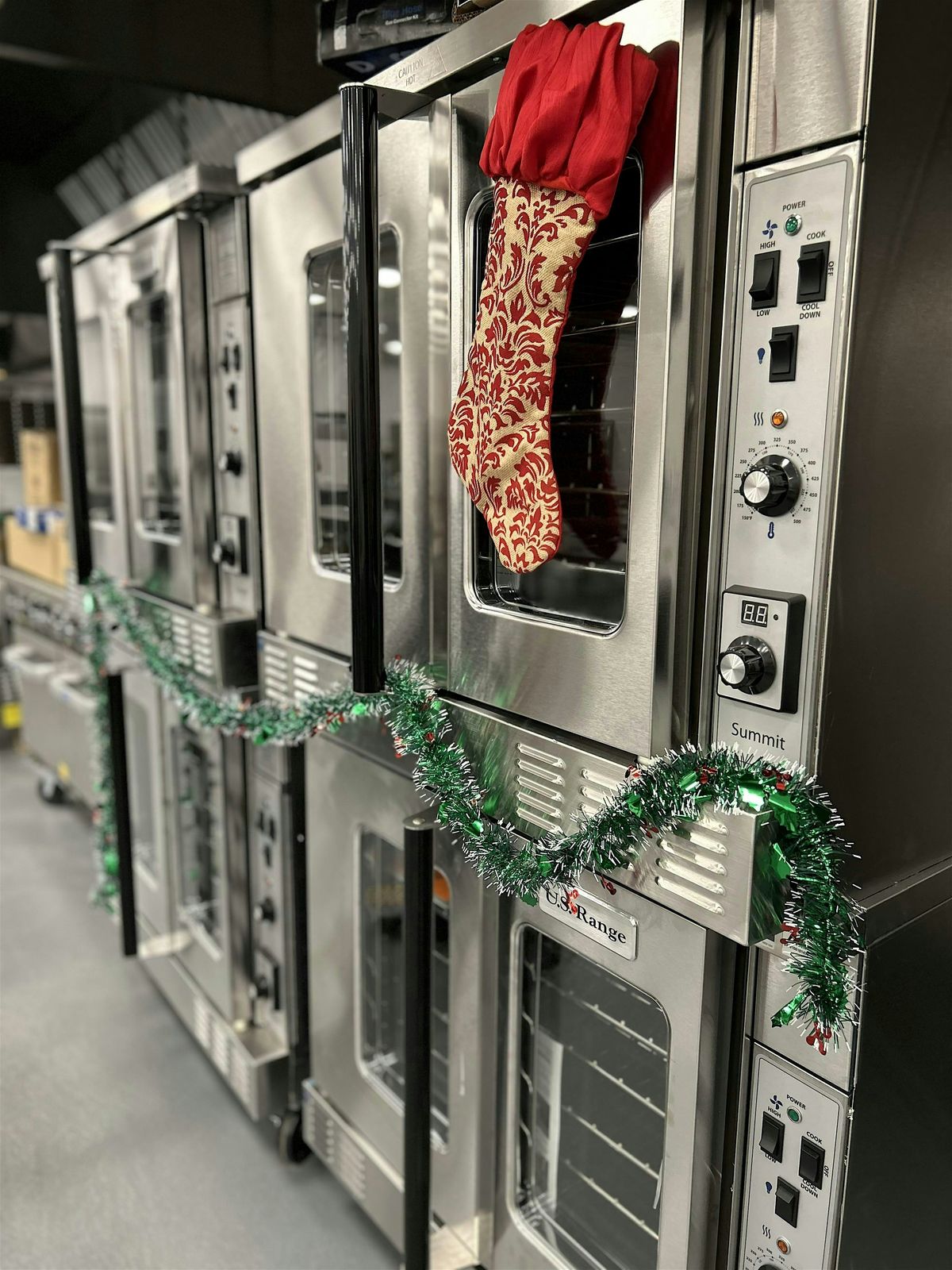 New Hill’s Holiday Mixer at BEACON Kitchen, 13 December | Event in Charlottesville | AllEvents