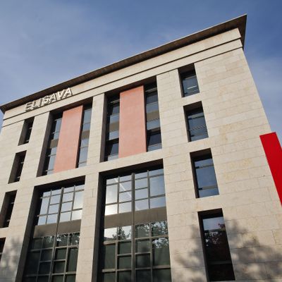 ELISAVA Facultat de Disseny i Enginyeria logo