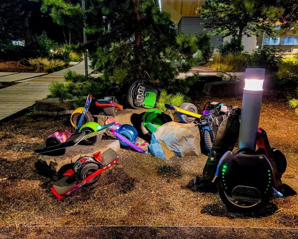 Casual Cruise w/ Onewheel Edmonton, Alberta Legislature Building