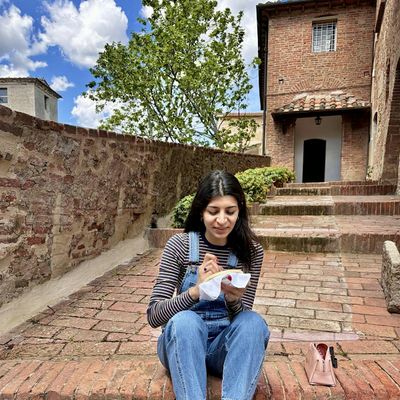 Marisa @handmadebyloolie
