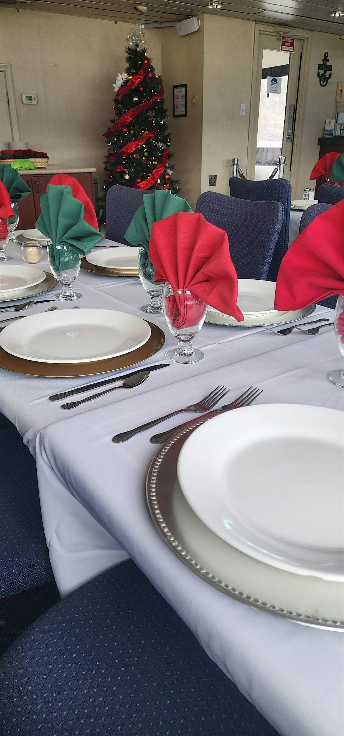 Peekskill: Hudson River Holiday Brunch Cruise, 14 December | Event in Peekskill | AllEvents