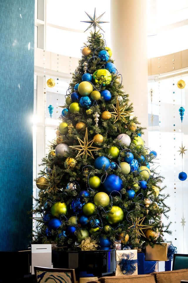 Fairmont Austins Annual Tree Lighting Holiday Showcase Fulton Bar fairmont-austins-annual-tree-lighting-holiday-showcase-fulton-bar