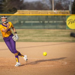 Parking Valparaiso Beacons at Northern Iowa Panthers Womens Basketball