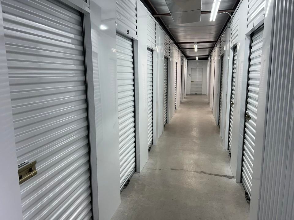 Public Unit Auction Self Storage Items, 490 N Pioneer Dr, Abilene, TX