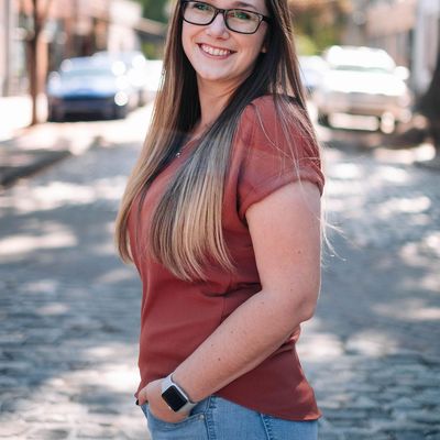 Breezee Digital logo