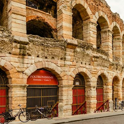Guided Tour of the Verona Arena: from Gladiator Fights to Opera (English) - Cultura a P.za Bra, 37121 Verona VR, Italia, Verona
