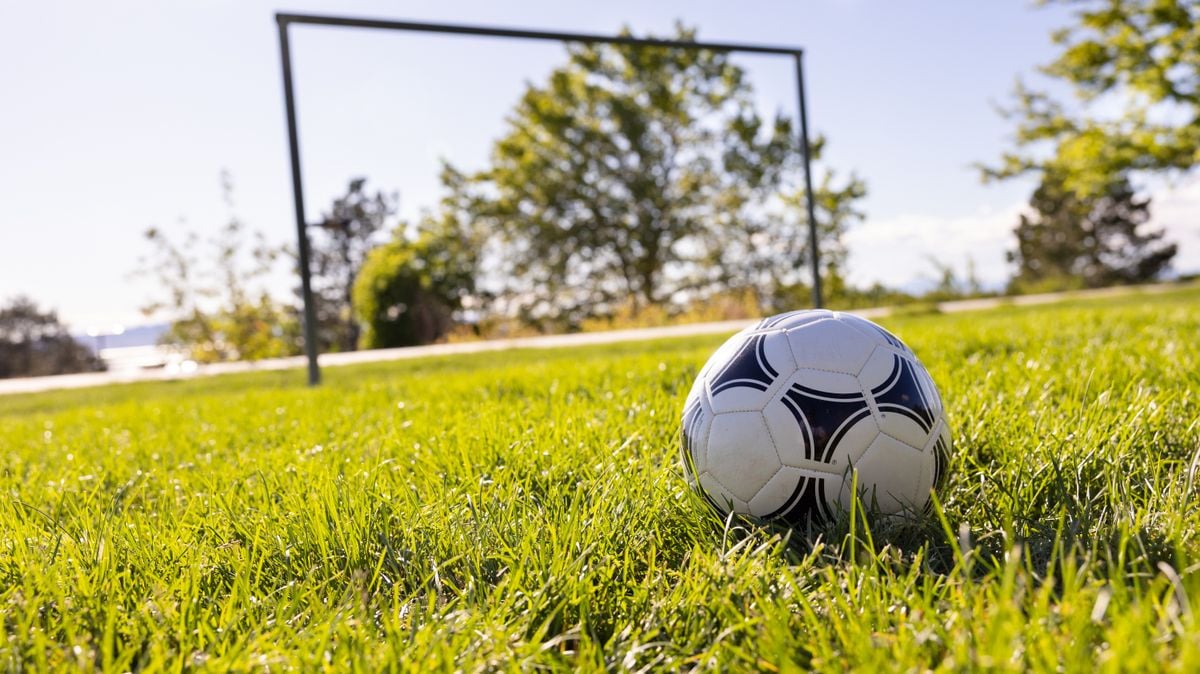 Labor Day Breakfast Potluck and Wild Soccer, 1 September | Event in O | AllEvents