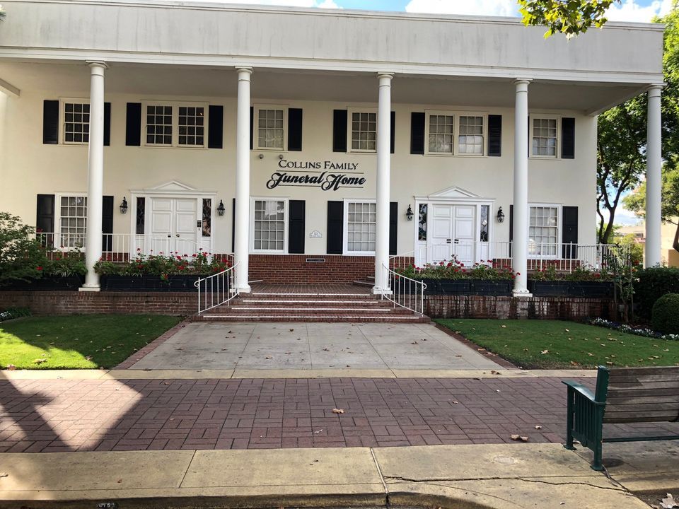 Christmas Light Parade, 123 N. School Street, Lodi, CA, 30 November