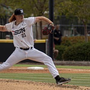 Parking UC Santa Barbara Gauchos at Cal State Bakersfield Roadrunners Mens Basketball