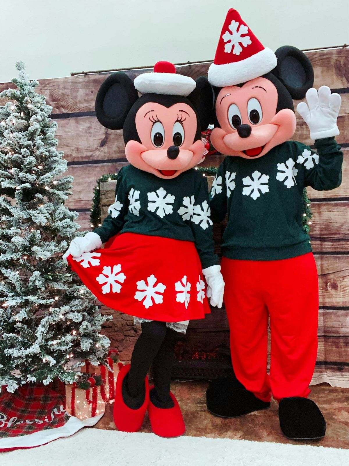 Christmas Pajama Party with Mickey & Minnie Mouse, 20 December | Event in Leon Valley | AllEvents