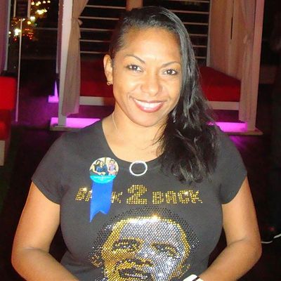 Evy Edwards-Evans logo