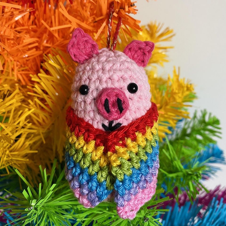 Next step crochet Pig in a blanket ornament, Wool on the Exe, Torquay