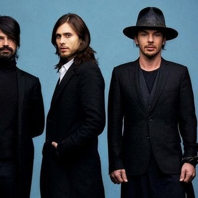 Thirty Seconds to Mars Presents A Beautiful Lie vs This Is War
