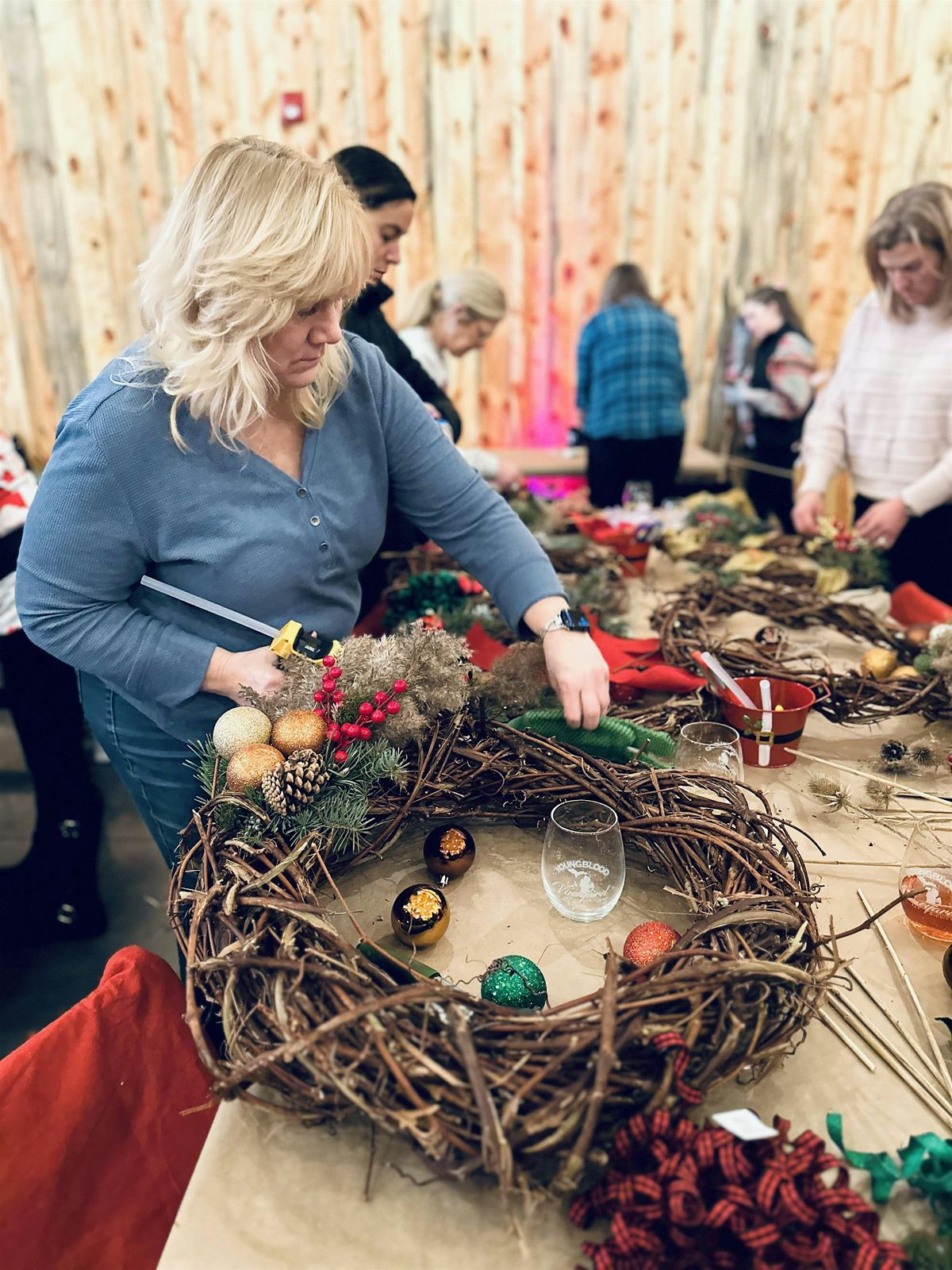 Holiday Grapevine Wreath Making Workshop (Dec 13th, 11am), 13 December | Event in Ray | AllEvents