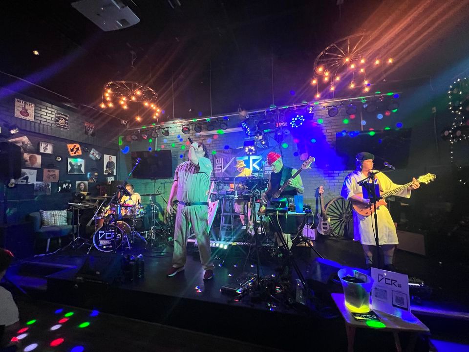 The VCRs Rewind J.F. Kicks!, JF Kicks Restaurant & Patio Bar, Valrico