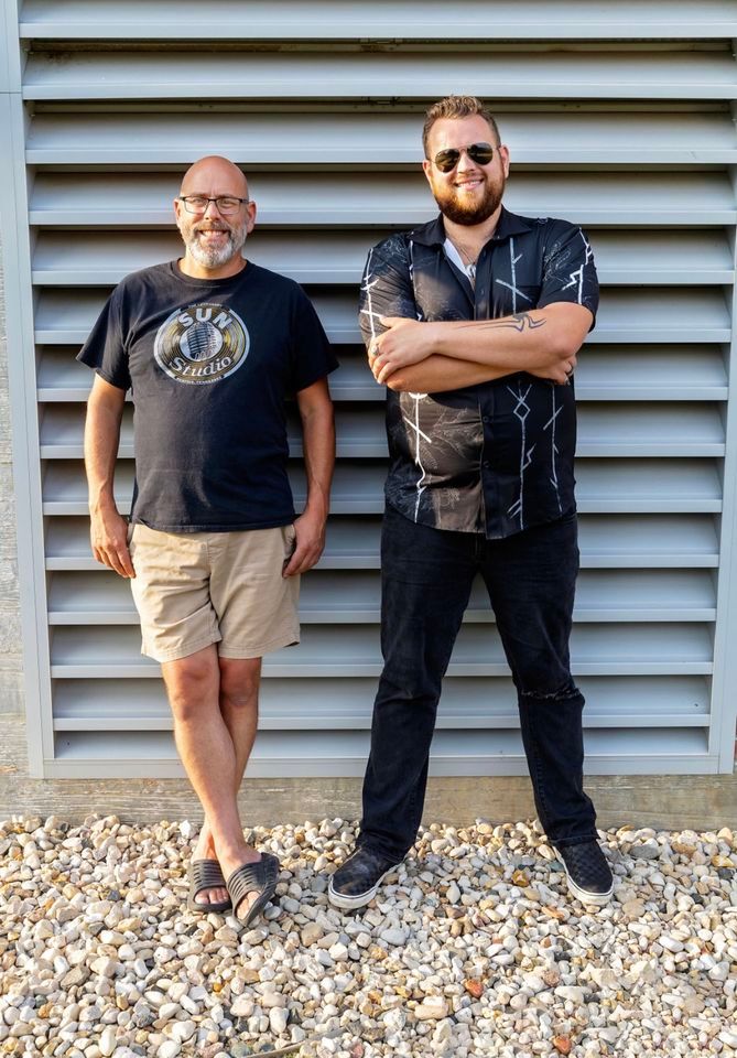 Taylor & Von Rock The Doghouse, The Dog House Bar & Grill, Mount Horeb