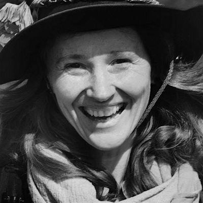 Elma Luckett - Founder of Sculpting Radiance logo