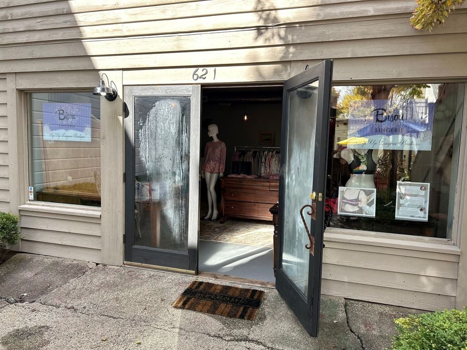 Bisou Lingerie Pop Up Market, The Bottle Shop Lake Geneva, October 20