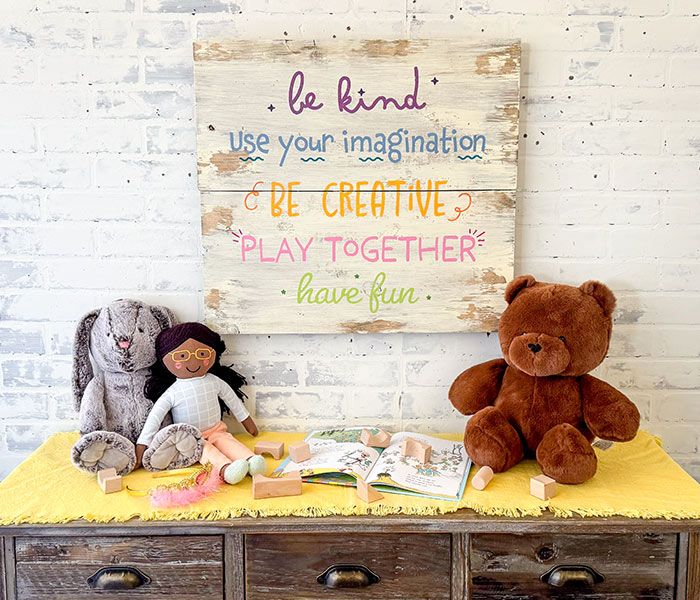 PICK YOUR PROJECT PARENT & CHILD AGES 6+, Board & Brush