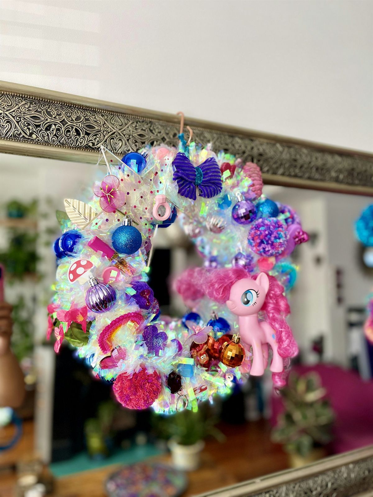 KITSCHMAS WREATH MAKING WORKSHOP, 14 December | Event in Brighton and Hove | AllEvents