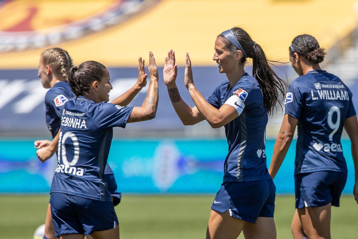 north-carolina-courage-vs-portland-thorns-fc-wakemed-soccer-park