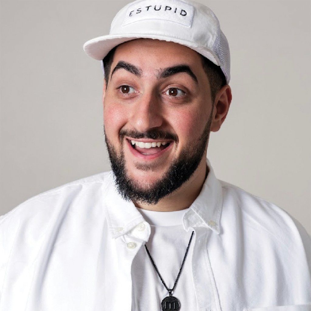Neema Naz: My Estupid Life Tour || Creatures Comedy Club, 17 September | Event in Manchester | AllEvents