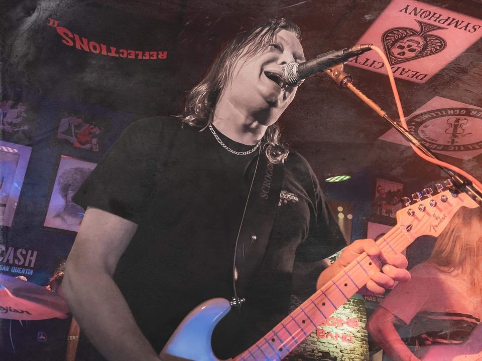 Show us your cans (Louie s), Louie's Sports Bar, Fayetteville