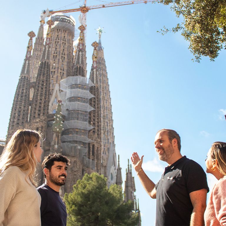 Lo mejor de Barcelona: Tour a Pie con Entrada Rápida a la Sagrada Familia – Grupo Pequeño | Event in Barcelona