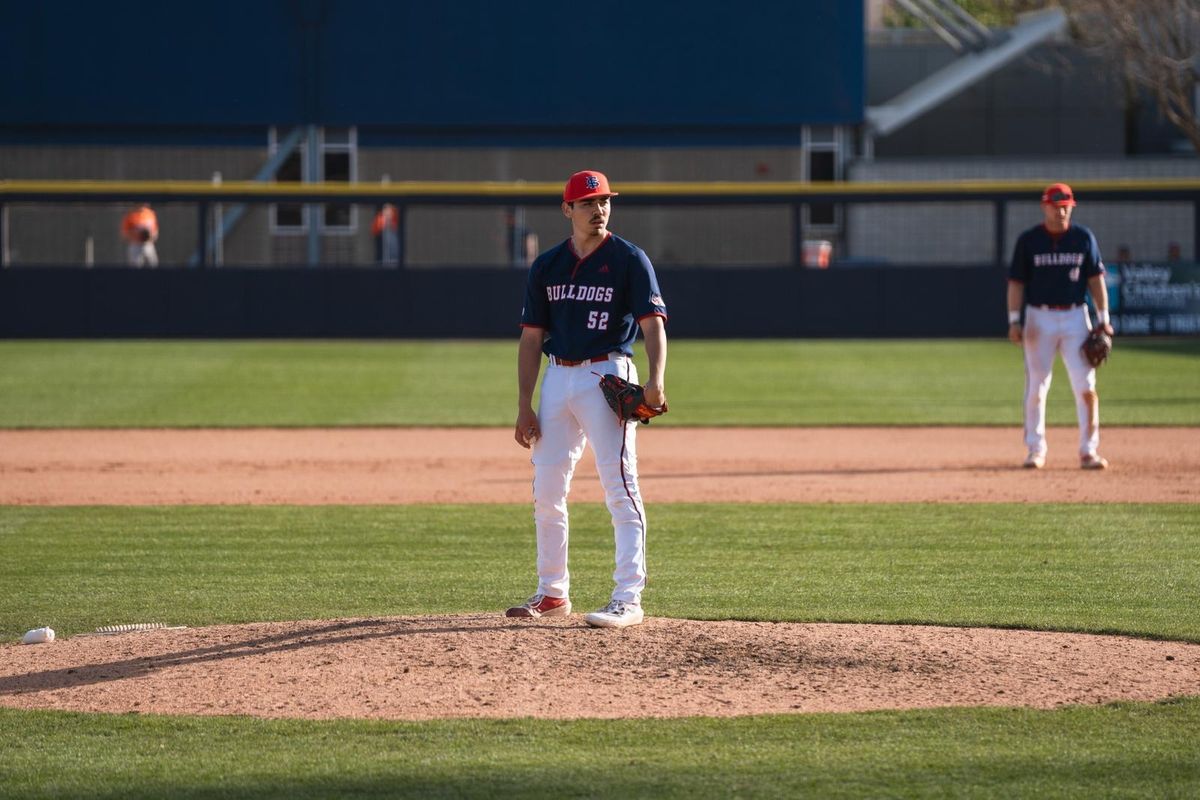 Parking UNLV Rebels at Fresno State Bulldogs Baseball, Beiden Field at ...