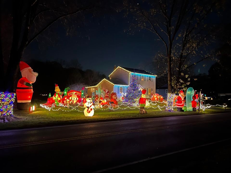 Dia Doce Cupcakes ? & Letters to Santa, West Chester Christmas Light