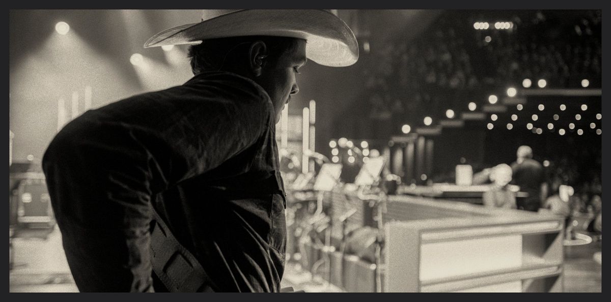 The Country Fest: Dierks Bentley  Zach Top & Karissa Ella - Friday, 12 June | Event in North Lawrence