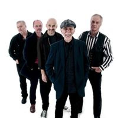Lindisfarne Live