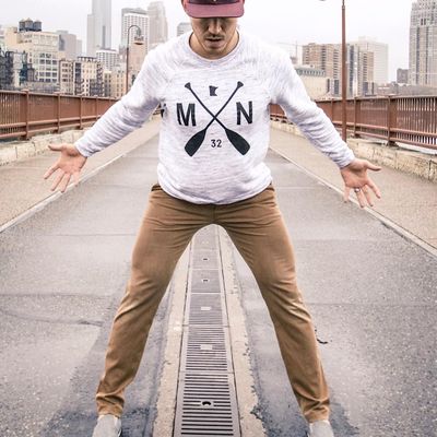 The Center of MVMT logo