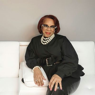 Leslie's Lessons Learned logo