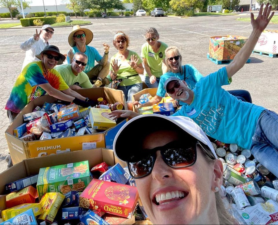 FL Rotary MeetingLindsay Olson with a Twin Lakes Food Bank Expansion